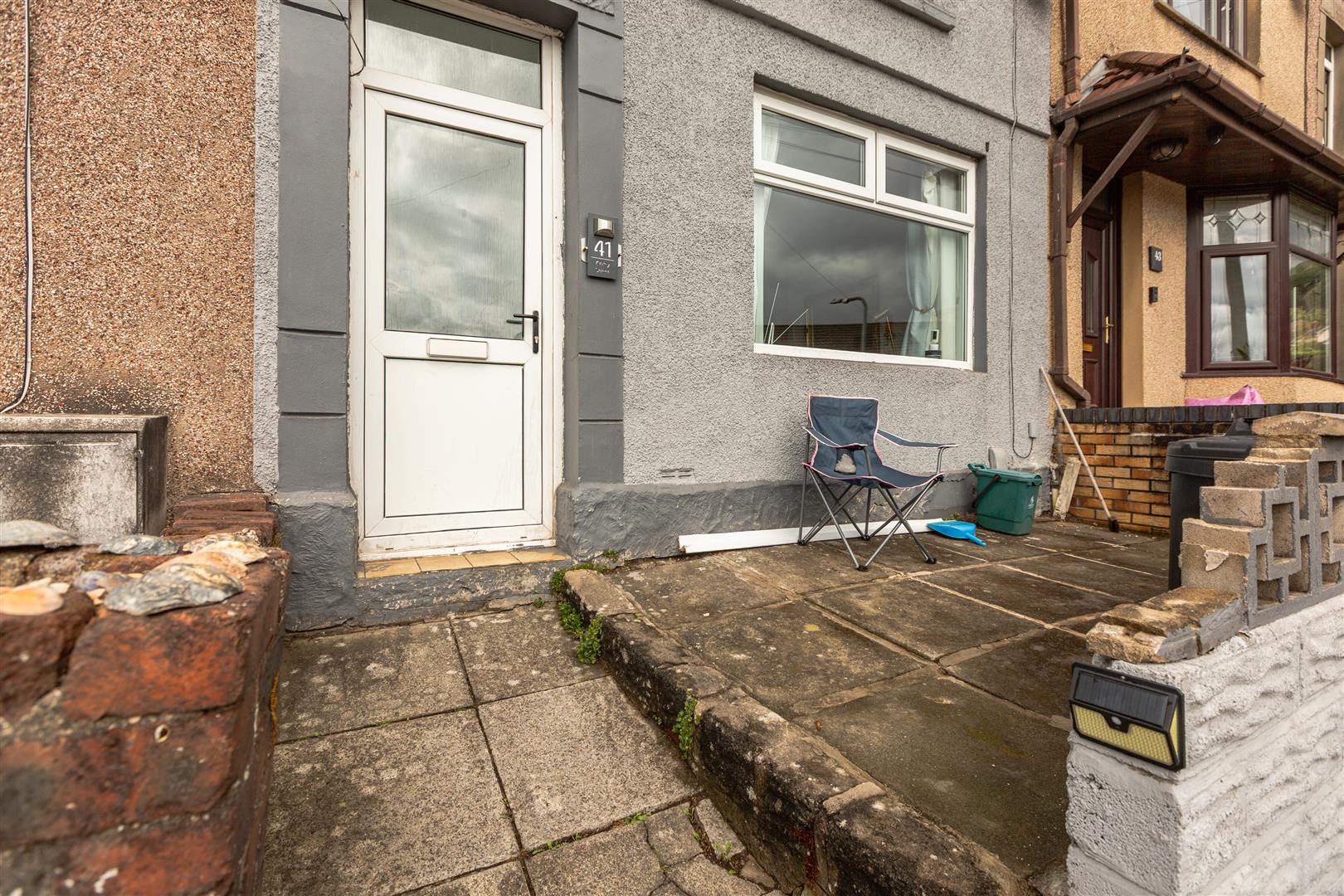 Kinley Street, St. Thomas, Swansea, SA1 8HE